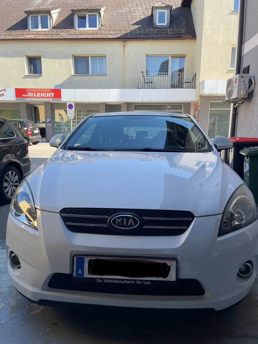 Kia Proceed