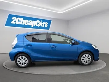 Toyota Aqua 2014 photo 5