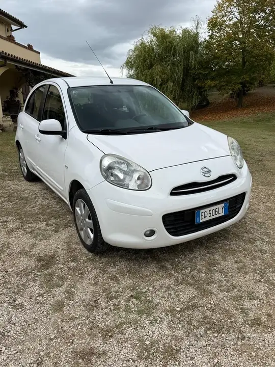 Nissan Micra 2012 photo 2
