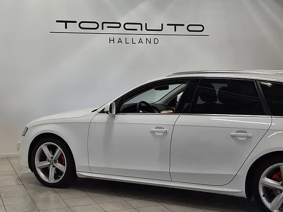 Audi A4 2012 photo 4