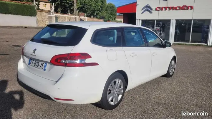 Peugeot 308 2020 photo 3