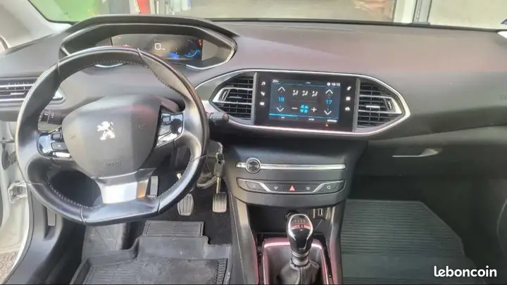 Peugeot 308 2020 photo 5