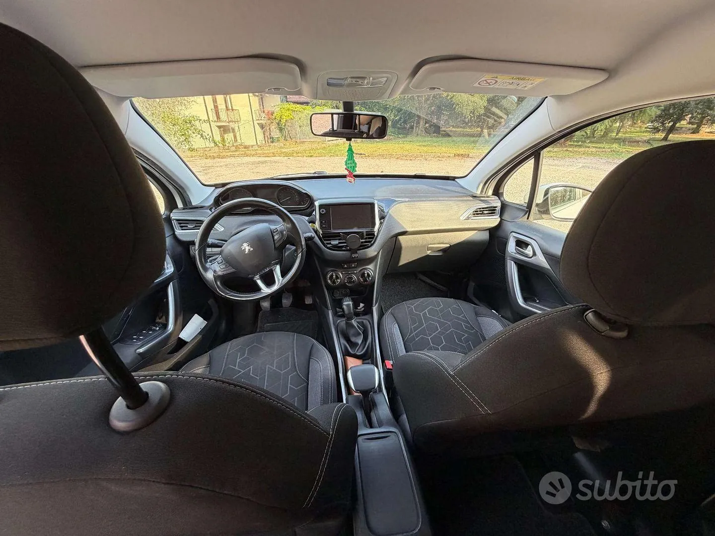Peugeot 2008 2017 photo 5