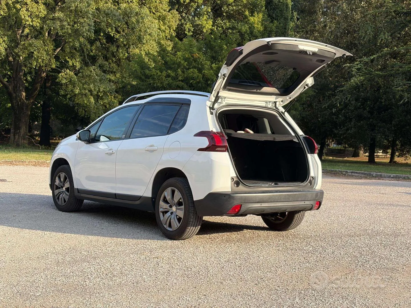 Peugeot 2008 2017 photo 4