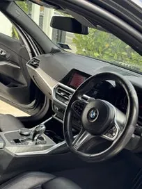 BMW 330I 2019 photo 5