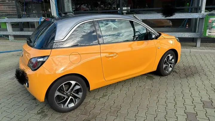 Opel Adam