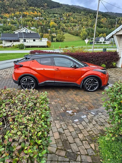 Toyota C-Hr 2021 photo 2