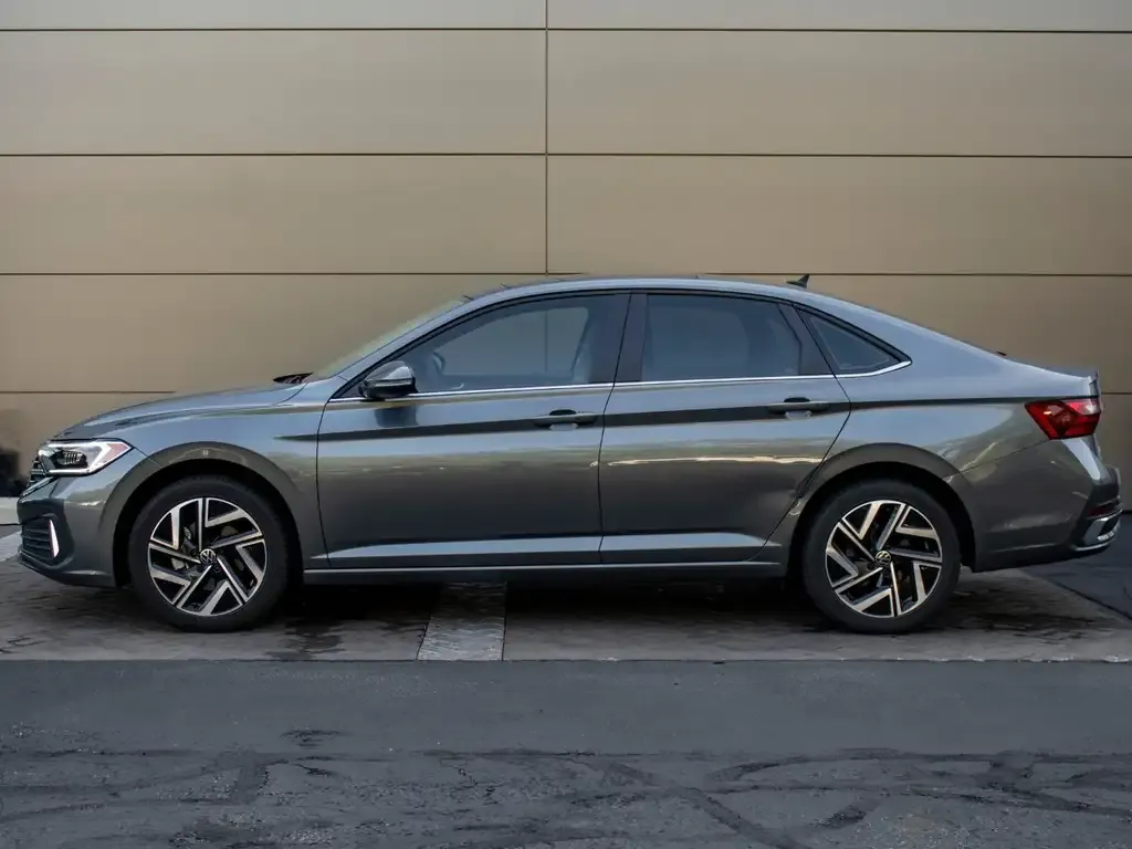 Volkswagen Jetta 2024 photo 3