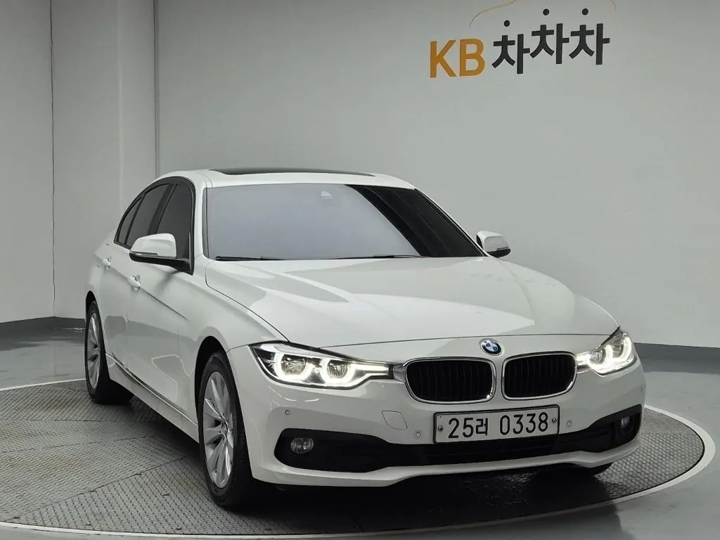 BMW 3 Series 2016 photo 4
