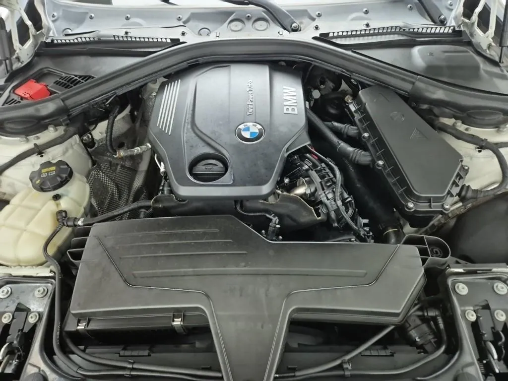 BMW 3 Series 2016 photo 5