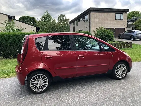 Mitsubishi Colt 2009 photo 2