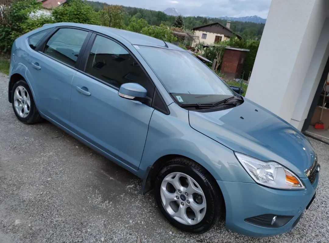 Ford Focus 2009 photo 2