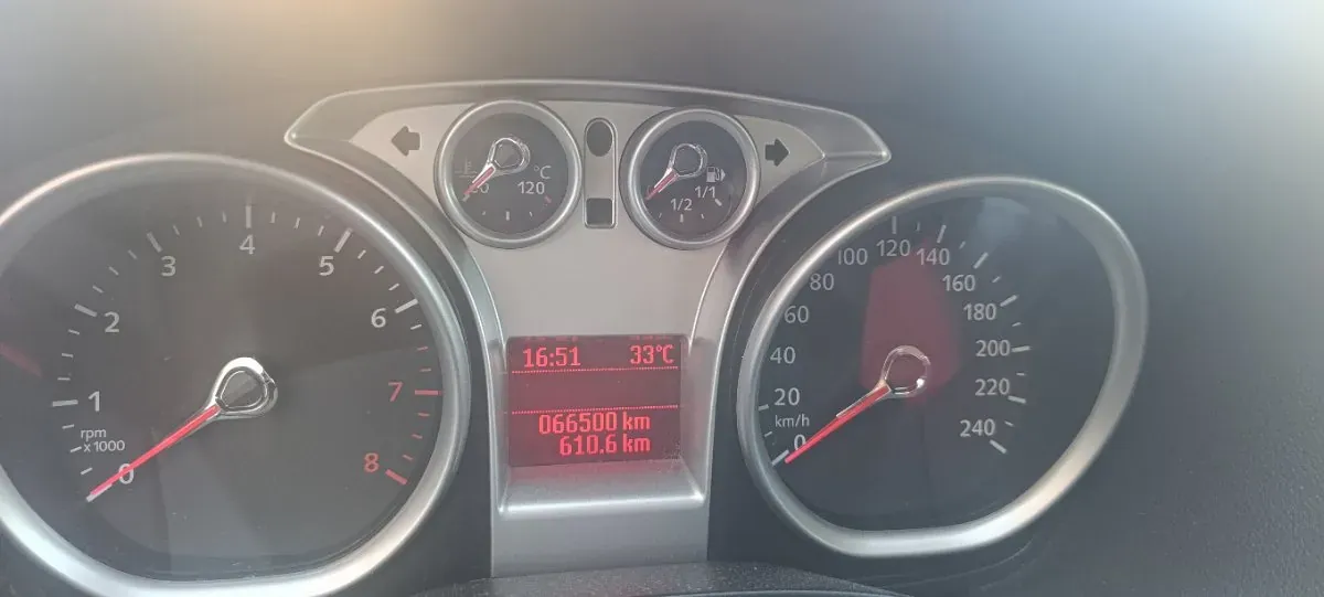 Ford Focus 2009 photo 3
