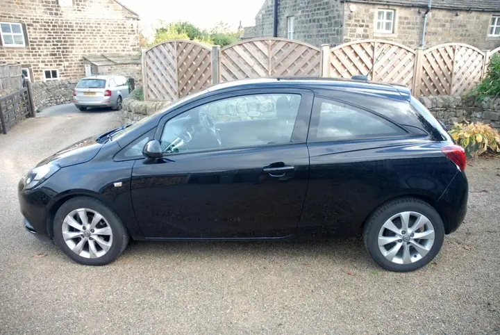 Vauxhall Corsa 2017 photo 2