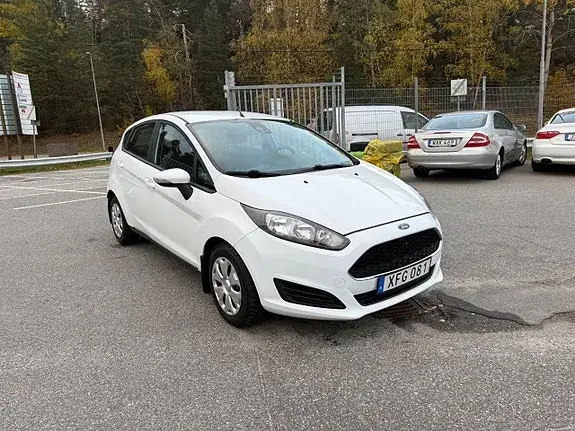 Ford Fiesta 2017 photo 2