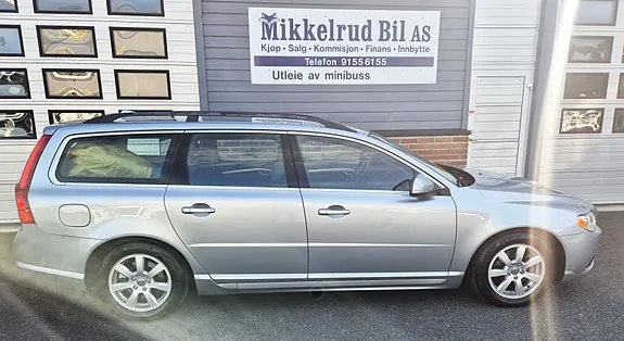 Volvo V70 2012 photo 2