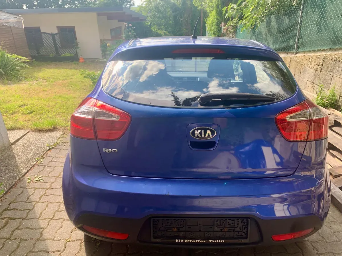Kia Rio 2015 photo 2