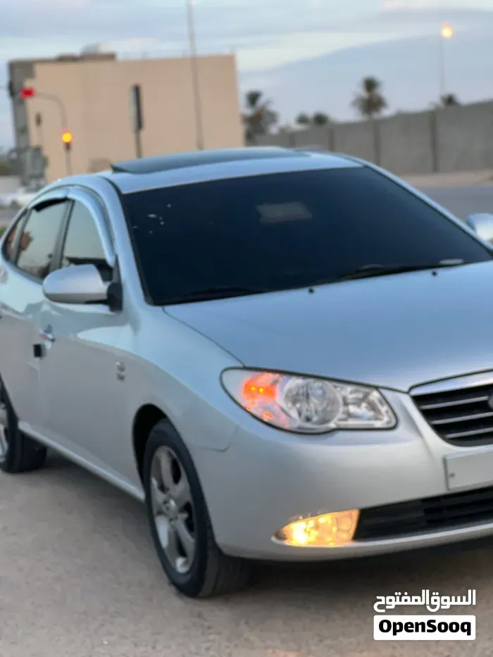 Hyundai Avante 2009 photo 2