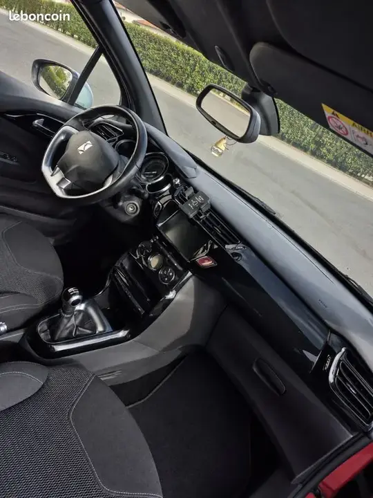 DS Automobiles Ds3 2016 photo 3