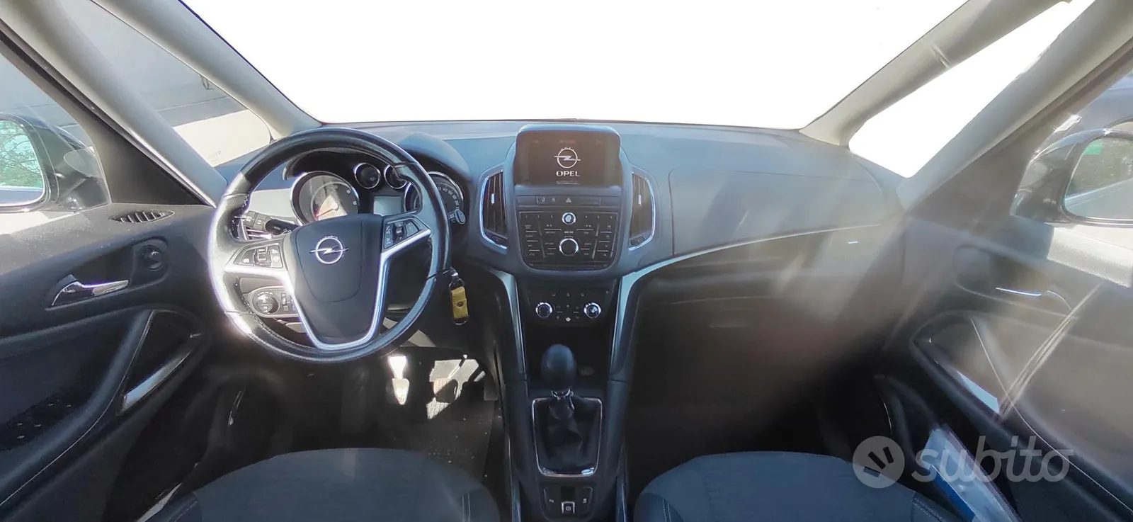 Opel Zafira 2012 photo 3