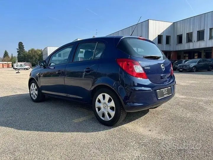 Opel Corsa 2013 photo 2