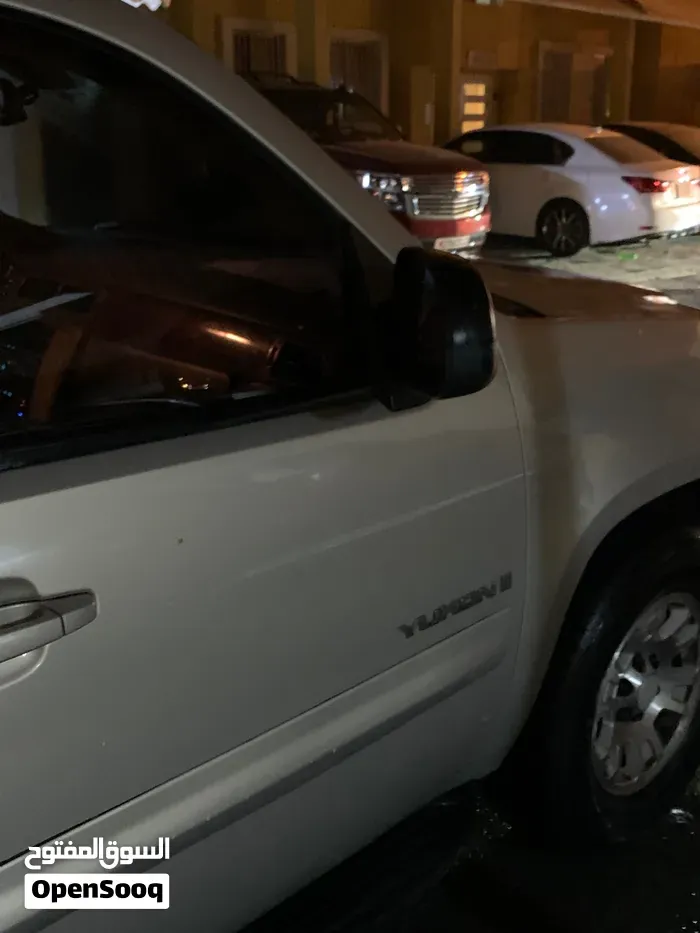 GMC Yukon 2008 photo 2