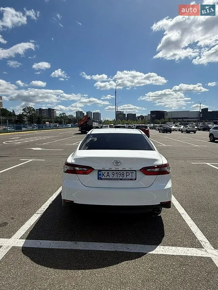 Toyota Camry 2021 photo 4