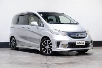 Honda Freed 2014 photo 2