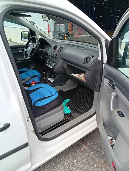 Volkswagen Caddy 2009 photo 2