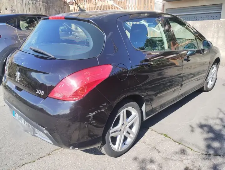 Peugeot 308 2012 photo 5