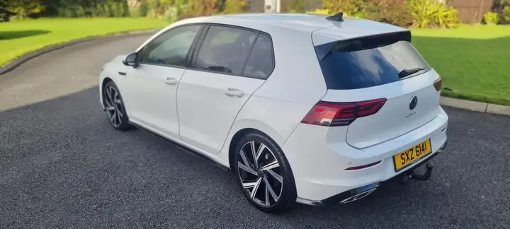 Volkswagen Golf 2023 photo 2