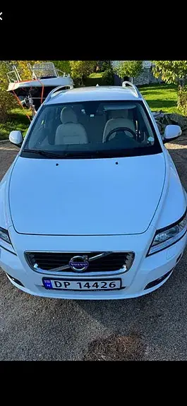 Volvo V50 2012 photo 2