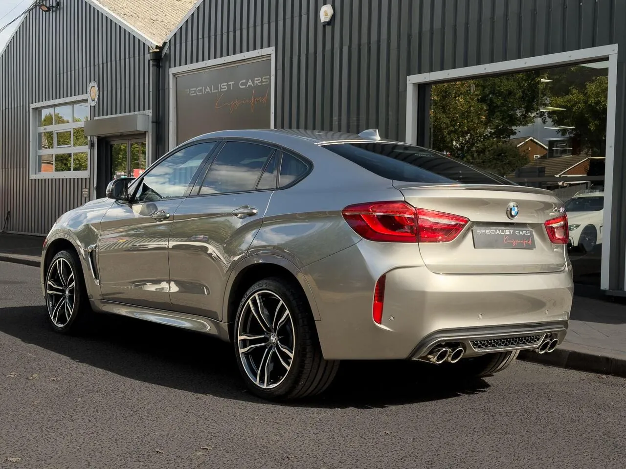 BMW X6 M 2017 photo 2
