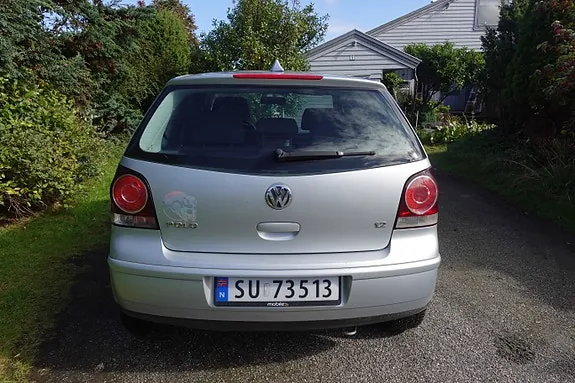 Volkswagen Polo 2009 photo 2