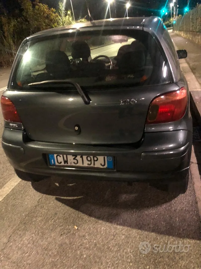 Toyota Yaris 2005 photo 3