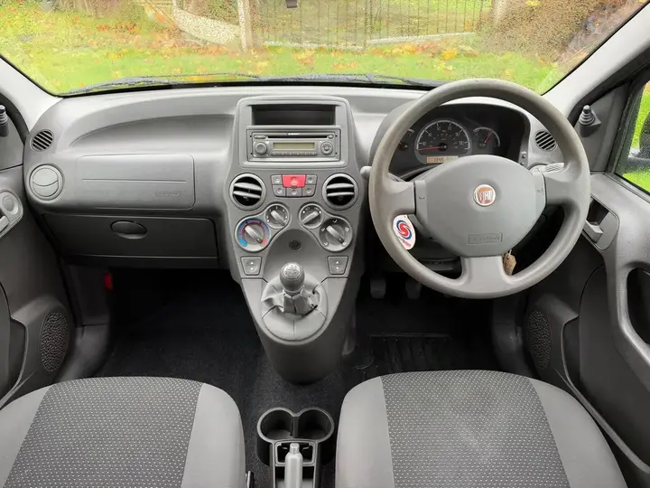 Fiat Panda 2011 photo 2