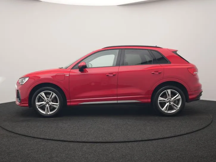 Audi Q3 2024 photo 2