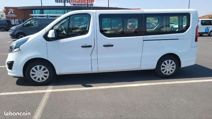 Opel Vivaro 2017 photo 2