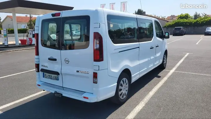 Opel Vivaro 2017 photo 3