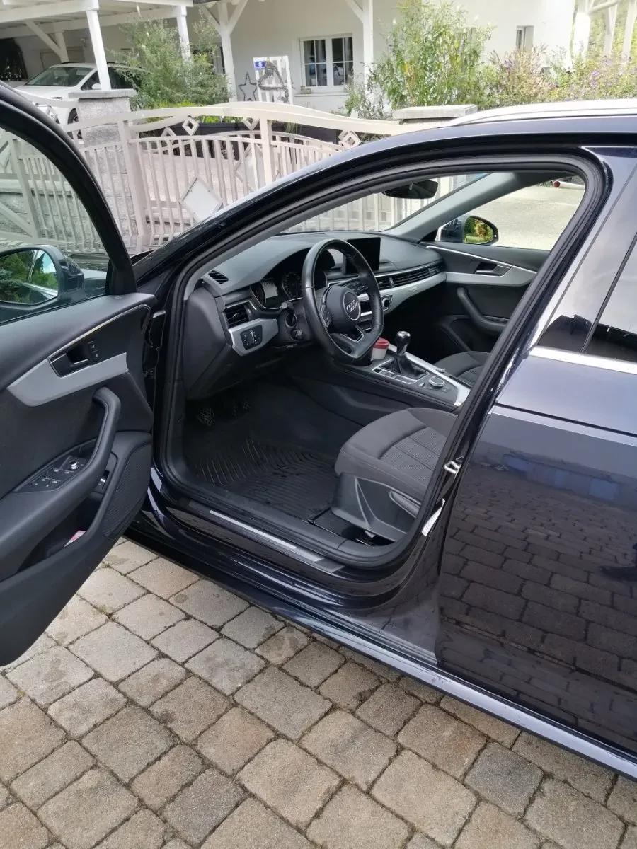 Audi A4 2018 photo 3