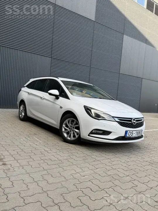 Opel Astra 2018 photo 3