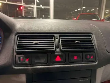 Volkswagen Golf 2001 photo 3