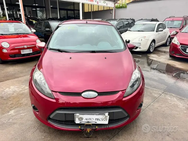 Ford Fiesta 2010 photo 2