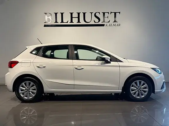 Seat Ibiza 2023 photo 2