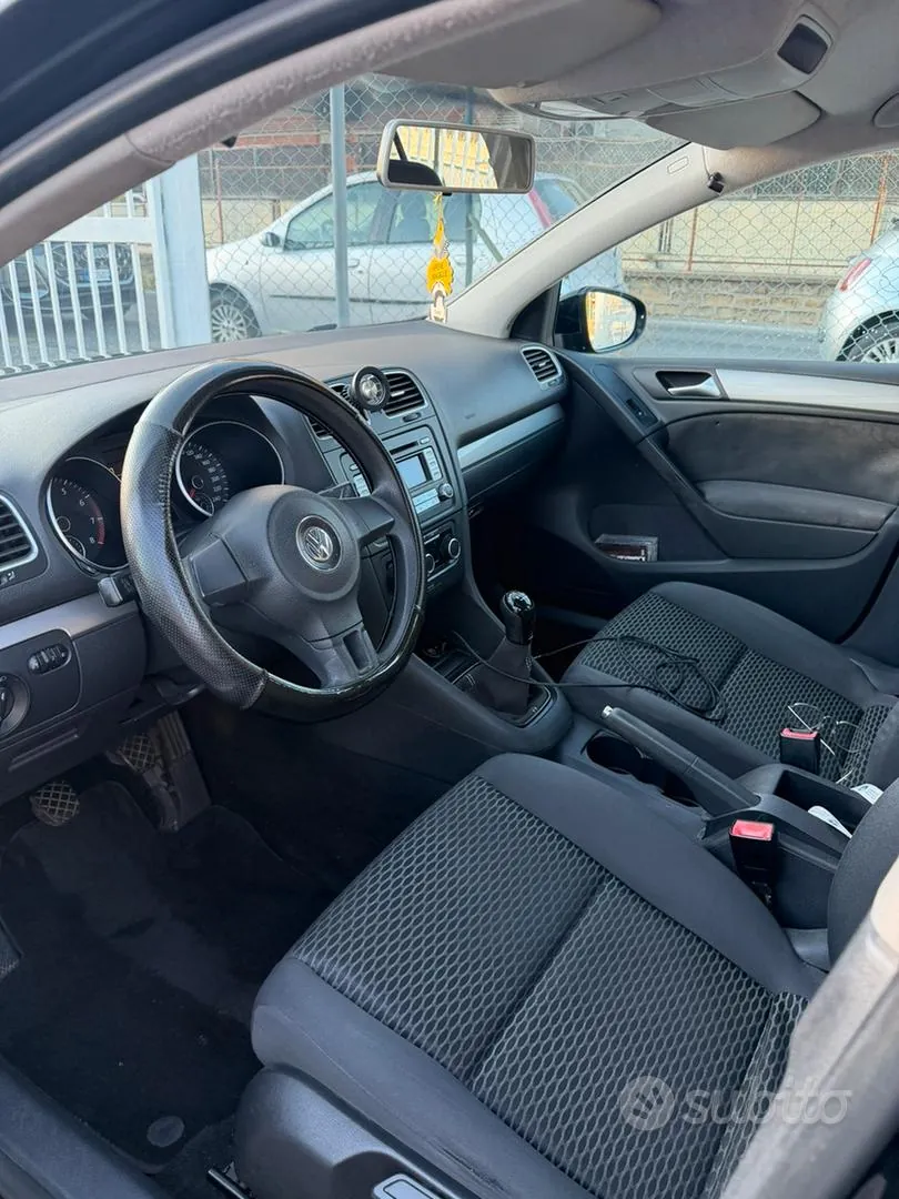 Volkswagen Golf 2011 photo 3