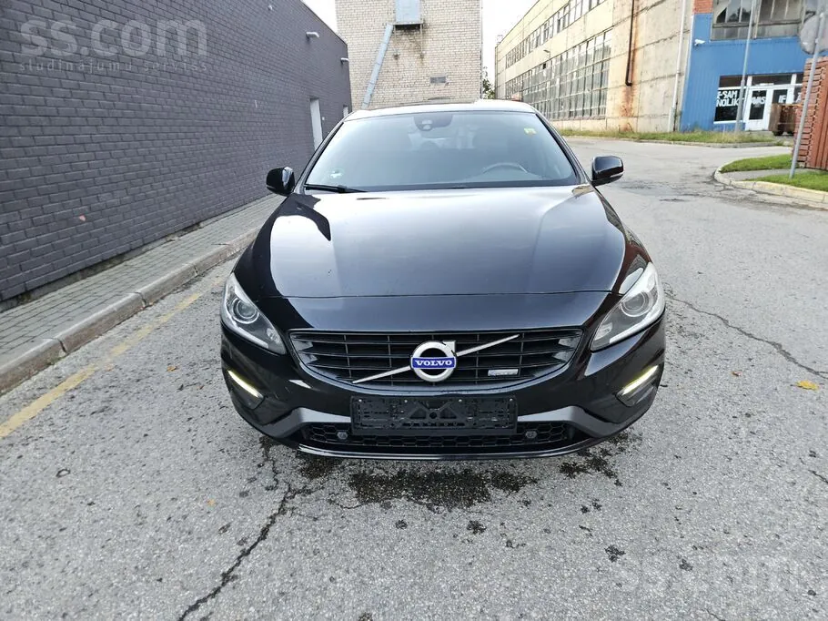 Volvo V60 2015 photo 2