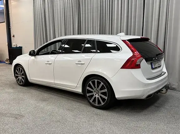 Volvo V60 2014 photo 3