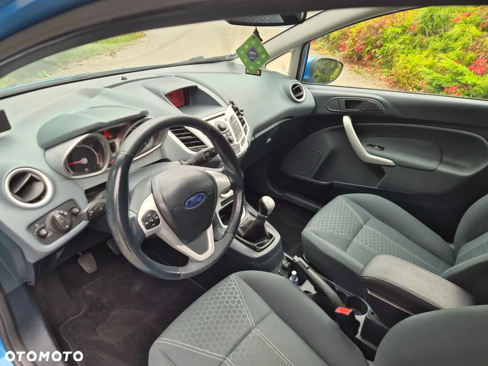 Ford Fiesta 2010 photo 5