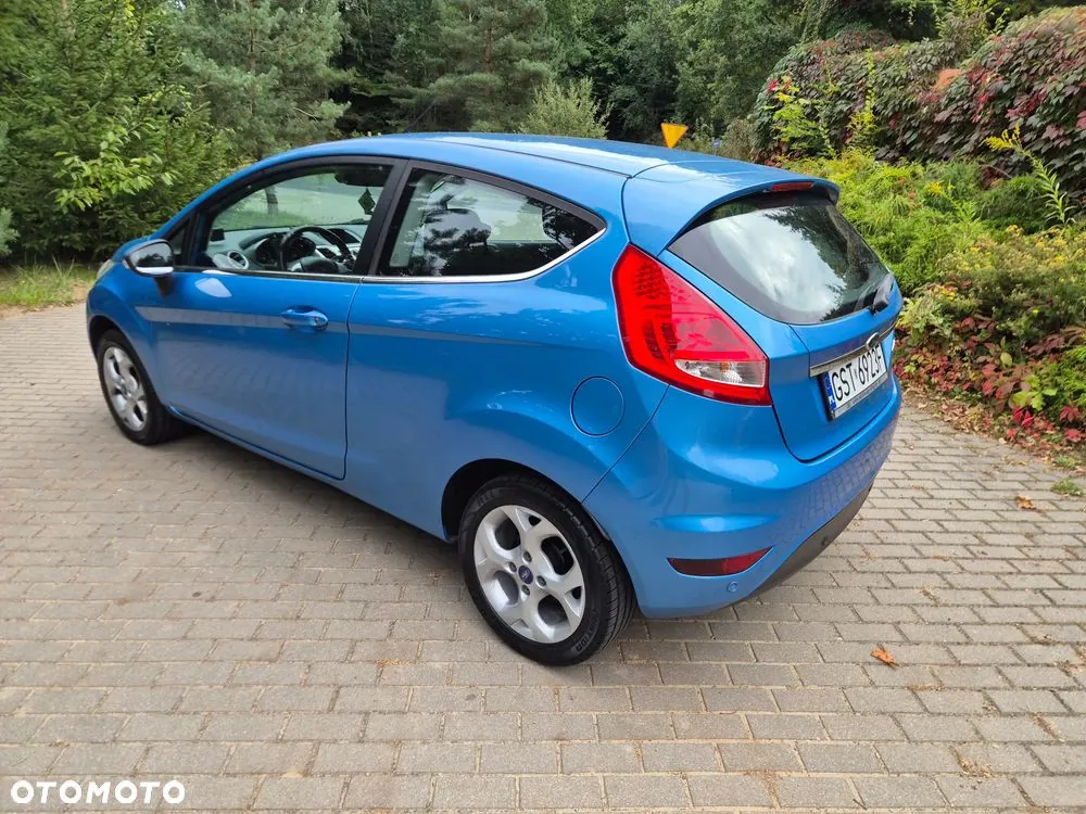 Ford Fiesta 2010 photo 4