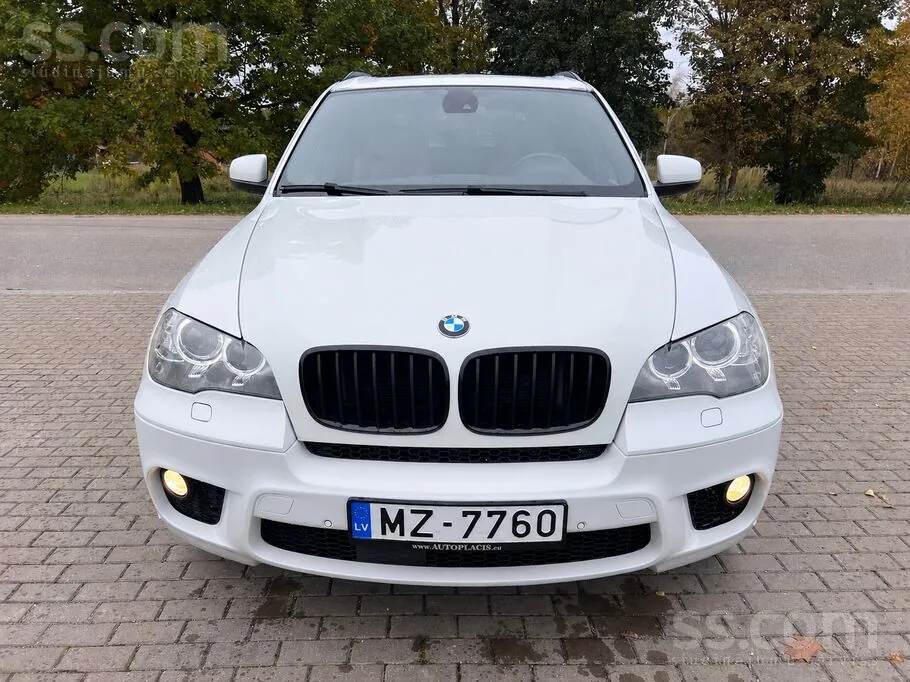 BMW X5 2012 photo 2